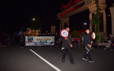 MAN 2 Ngawi Meriahkan Hari Raya Idul Adha 1446 H di Alun-Alun Merdeka Ngawi